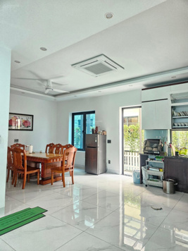 Bán biệt thự Ecopark Hải Dương DT 200m2 hướng Tây Nam đã hoàn thiện. LH em Nga 0912 026 951