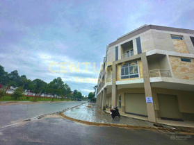 Cho thuê nhà phố Lý Thái Tổ (2 căn liền kề)