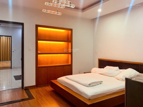 Cho thuê nhà 8 phòng ngủ Văn Cao