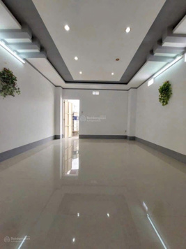 Bán nhà diện tích rộng lộ oto gần chợ Nổi Cái Răng nhà có nội thất giá rẻ chính chủ sổ đã hoàn công