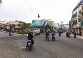 Cần bán nhà mặt tiền Phan Đình Phùng, gần ngã ba Chùa DT 96 m2, sổ riêng XD đã hoàn công