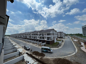 Bán căn SH3 Centa Riverside Từ Sơn siêu đẹp 100m2 tặng nhà 3 tầng kinh doanh 6, 2 tỷ 0966 228 003