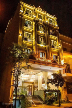 Bán tòa nhà CHDV mặt tiền ngay Nguyễn Thị Thập Q7 - 15x22m - Hầm 7 tầng - TN 450tr/th. Giá 67 tỷ TL