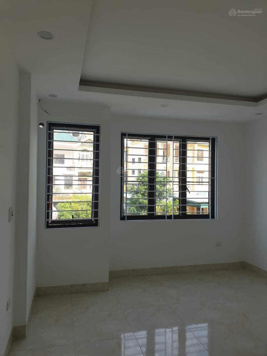Cần bán nhà riêng 5 tầng, 8PN, 9VS, 1 khách 1 bếp, 1 thờ, giá 4tỷ850 tại trung tâm Bãi Cháy