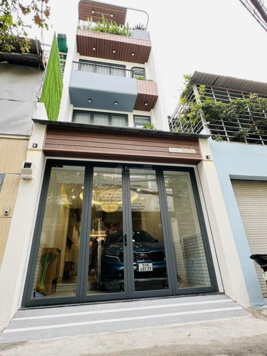 Nhà 4mx20m - 4 lầu hẻm 134/ Thành Thái, Q10 - vị trí cách MT chỉ 10m - giá 14 tỷ TL