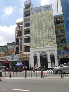 Bán nhà siêu khan hiếm mặt tiền Hoàng Văn Thụ - Phú Nhuận. DT: 11x30m XD: Hầm + 6 tầng. Giá: 29 tỷ