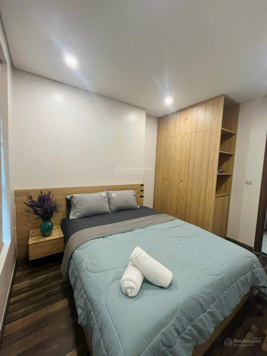 Bán gấp CHCC Viva Riverside Quận 6. DT 77m2, 2PN, 2WC nhà đẹp giá 3,35 tỷ. LH 0932 132 439 gặp Hiển