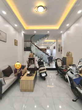 Bán nhà đẹp 3 tầng (4.2 x 12m) 4P ngủ khép kín, hẻm thông thoáng giá chỉ 7.2tỷ