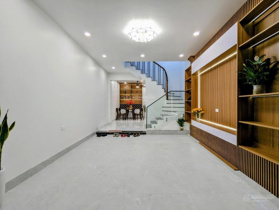 Chính chủ bán nhà riêng Đống Đa Hoàng Cầu gara ô tô 43m2/48m2 T2 cao 4 tầng MT 4m giá 14,2 tỷ