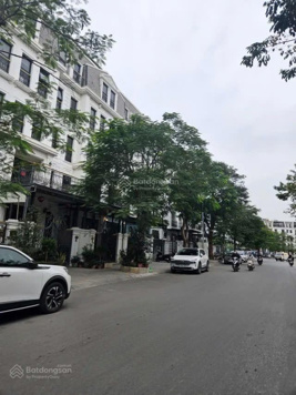 Bán nhà liền kề KĐT mới Đại Kim, vỉa hè 2 bên DT: 75m2 MT: 5m chào giá: 23,5 tỷ