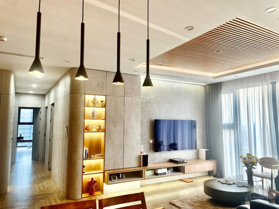 Thật 100%! Chính chủ bán gấp 2 ngủ Mipec Xuân Thủy, view thành phố đẹp, tặng full đồ xịn, giá rẻ