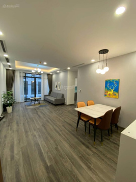 Chính chủ cần bán nhanh căn hộ 2 phòng ngủ siêu hiếm, tầng trung giá tốt nhất Hà Nội Paragon