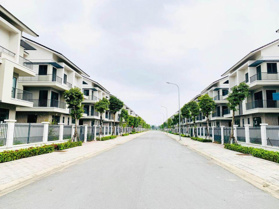 Bán biệt thự tại Centa Riverside, 10,6 tỷ, 180m2, 4PN + 5WC + 3 tầng