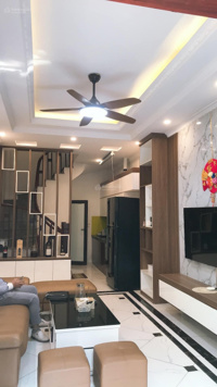 Sập giá! Nhà full nội thất đẹp phố Chu Huy Mân, Long Biên, ô tô tránh cách 20m, giá 5,1 tỷ