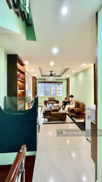 Nhà đẹp như mới Phùng Chí Kiên, Nghĩa Đô, Cầu Giấy 65m2 6 tầng thang máy, giá chào 20 tỷ
