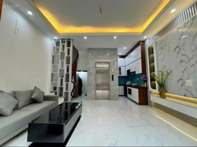 Nhà mới 6 tầng ở ngõ 89 Lạc Long Quân, view nhìn mặt phố, bãi ô tô trước cửa nhà có thang máy