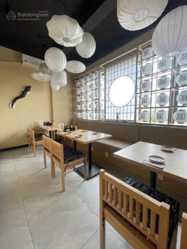 Siêu hiếm chính chủ gửi bán nhanh mặt phố Kim Mã Ba Đình, DT 102m2, 5 tầng, mặt tiền 5m, giá 55 tỷ