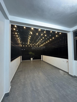 Chính chủ cần bán gấp nhà riêng Thịnh Liệt - Quận ủy Hoàng Mai 6T thang máy 50m2 xây mới tinh