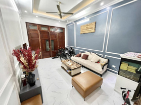 Còn cái nào hợp lý hơn! Bán nhà Ngô Gia Tự, an ninh, gần ô tô, nội thất đẹp, 50m2, 6.5 tỷ