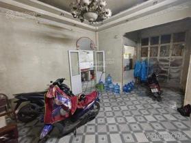 Chính chủ bán nhà ngõ 302 đường Láng 45m2 x 4 tầng, 3 mặt thoáng. Ngõ trước nhà 2m. Giá 6,5 tỷ