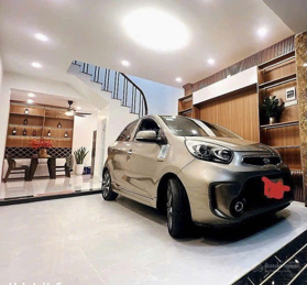 Bán nhà riêng 50m chính chủ tại Hoàng Cầu - Ô Tô vào nhà - Đầy đủ nội thất - Giá 14.2 Tỷ