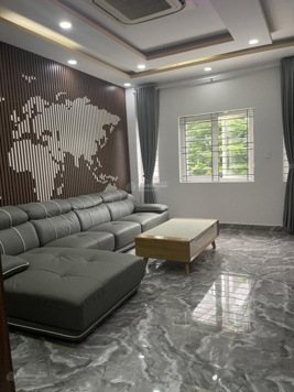 Bán nhà gần Emart Phan Văn Trị HXH 8m thông 3 tầng sân thượng DT 56m2 chỉ 7,2 tỷ thương lượng