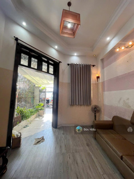 Ngộp Bank Chính chủ bán gấp nhà HXH đường Nguyễn Tri Phương-P4-Q10 - DT:62m2 / 4tỷ5 - 3PN- sổ riêng