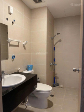 Bán gấp Căn hộ Charmington La Pointe, 2PN, 2WC, 70m2, tại Cao Thắng, Q10