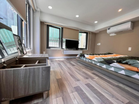 Tòa nhà mới xây hoàn toàn với thiết kế sang trọng, đẳng cấp full nội thất giá ưu đãi rộng rãi