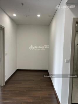 Chính chủ bán căn 1PN + 1 Masteri mới bàn giao giá 3 tỷ view đẹp nhà mới