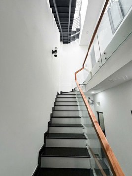 Bán nhà 1 trệt 2 lầu sân thượng đường Lã Xuân Oai, Tăng Nhơn Phú A, Q9