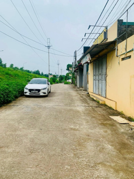 Đất Đặng Xá, Gia Lâm. Đường trục chính ô tô tránh cách 30m, giá nét 2.3 tỷ LH: 0379.483.926