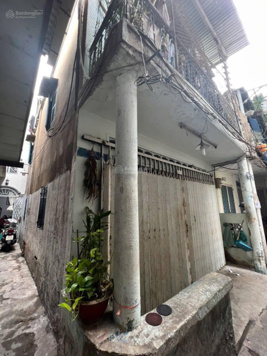 Bán nhà hẻm vip 36 Thành Thái, Quận 10. Diện tích: 70 mét vuông. Nở hậu. Giá 6.2 tỷ thương lượng