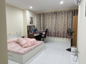 Chính chủ bán căn A604 toà Hồ Gươm Plaza nội thất cơ bản diện tích 141m2 giá trả trước 4.7 tỷ