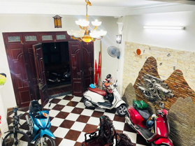 Bán nhà Kim Ngưu Hai Bà Trưng 50m2 MT 4.5m giá 13.8 tỷ ô tô tránh phân lô vỉa hè