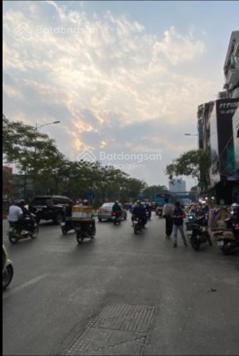 Bán nhà mặt phố Đại Cồ Việt lô góc sổ đỏ 29m2 4 tầng giá 15.5 tỷ kinh doanh ô tô đỗ cửa