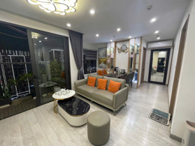 Chính chủ cắt lỗ căn 2PN 64m2 full nội thất giá 3,6 tỷ đã có sổ đỏ tại Vinhomes Smart City