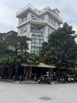 Bán biệt thự Văn Phú - Q Hà Đông - lô góc kinh doanh - diện tích 200m2 - mặt tiền 25m - giá tốt