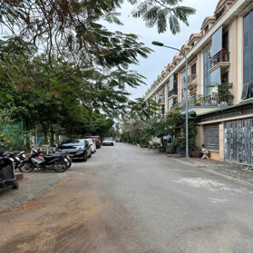 Chính chủ bán nhà 2 mặt tiền trung tâm Đại Mỗ, đối diện khu đô thị Nam Thăng Long