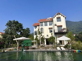 Bán biệt thự nghỉ dưỡng 1600m2 cạnh đồi Lium, Minh Phú, Sóc Sơn, ngắm thiên nhiên thơ mộng, hùng vĩ