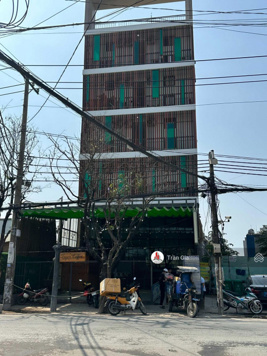 Chủ cần bán góc 2 MTKD Lò Lu đông đúc, DT 10x20m=200m2 vuông vức ngay Vành Đai 3, giá 16 tỷ