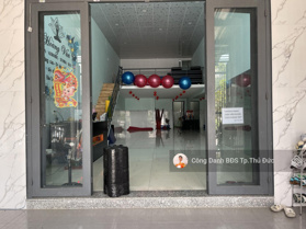 Hiếm nhà MT kinh doanh đường nhựa 30m ngay Lê Văn Việt - 105m2 (5x21) full đất ODT - Xây 5 tầng