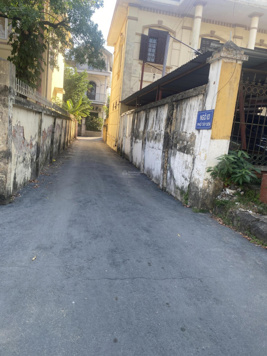 Đất đẹp bán tại đường 32 TT Phùng - giá 5,8 tỷ, dt 70m2, mt 5m ô tô 7 chỗ vào đất 2 mặt tiền ô tô