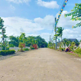 Lô đất thổ cư đẹp, gần chợ, gần trung tâm, dân cư đông đúc - Chỉ 900 tr/ nền