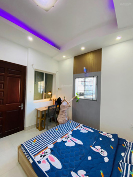 Phòng cho thuê đối diện Landmark gần Q1, full tiện ích