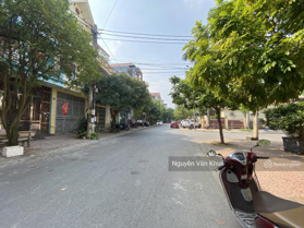 Chính chủ bán đất mặt đường Nguyễn Thị Lưu 2, cách ngã tư giao Hùng Vương 100m, mặt tiền 9m
