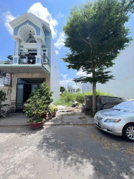 Chính chủ bán đất MT Lạc Long Quân Bình Thủy Cần Thơ - cách quảng trường Bình Thủy 500m 110m2/500tr