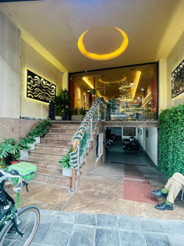 Cho thuê sàn văn phòng Trần xuân Soạn diện tích 72m2, 100m2 tầng mặt tiền 6m giá 18 triệu/th