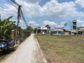 Bán nhanh lô đất thổ cư, kế ngã ba Mỹ Hạnh Nam, cách KCN Hoàng Gia chỉ 700m