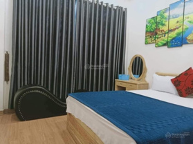 10.8 tỷ, nhà Thụy Khuê, sát phố, ô tô qua nhà, 43m2, 5 tầng, 6 ngủ, đang cho thuê 28 triệu/tháng